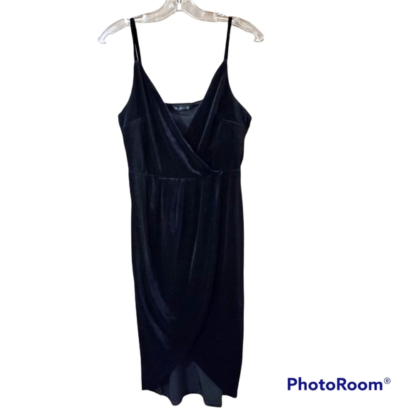 Dynamite black velour faux wrap dress size medium - Picture 2 of 8